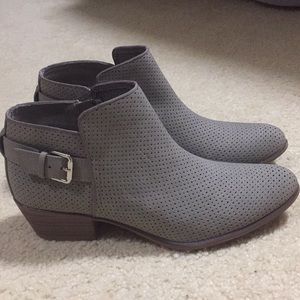 Super cute ESPRIT, almost new, ankle boots...